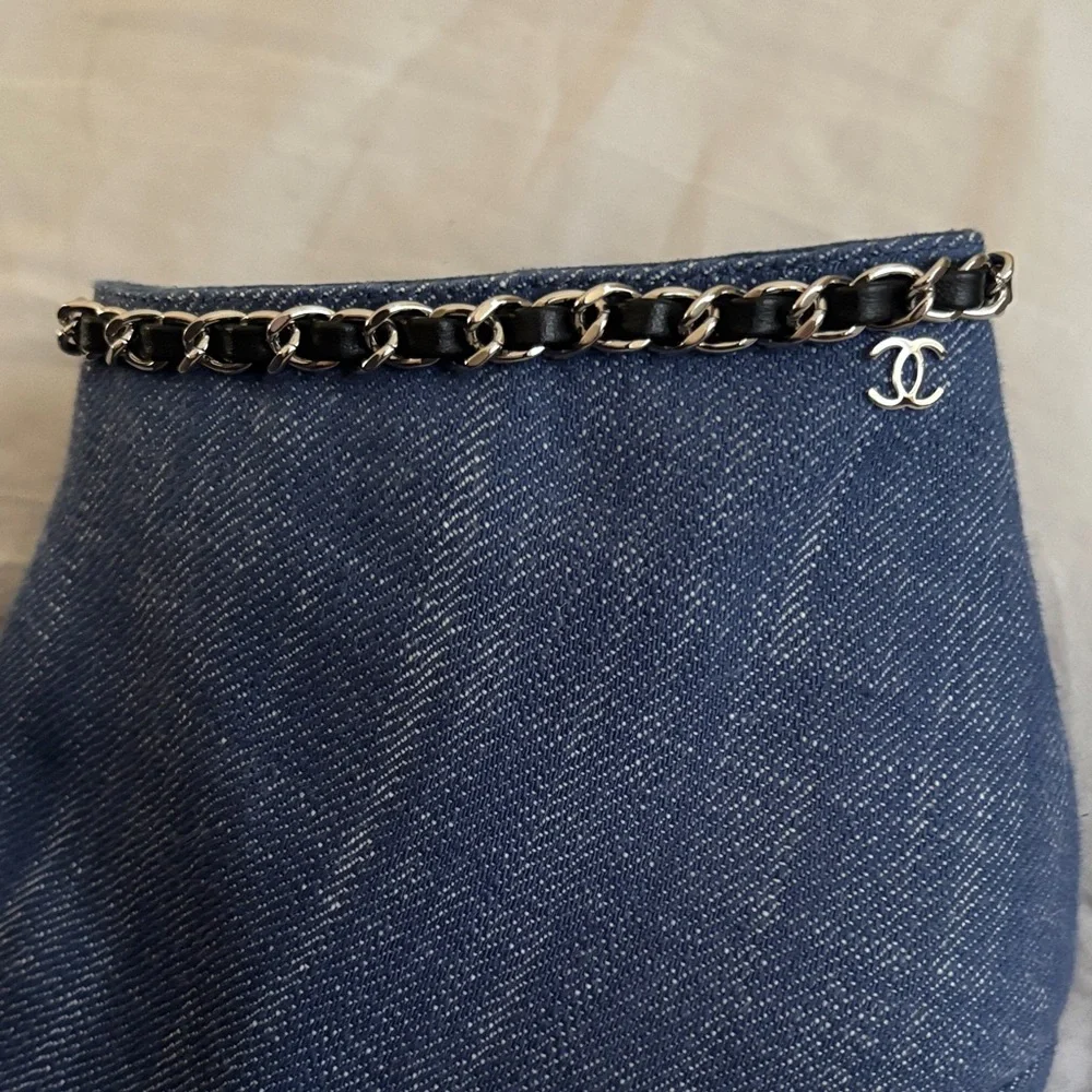 CHANEL elegant denim